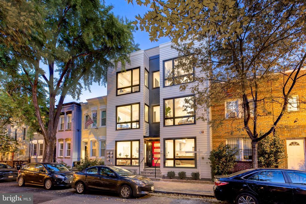 623 14th Pl NE in Washington, DC - Building Photo