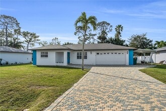 226 Willowick Dr in Naples, FL - Building Photo - Building Photo