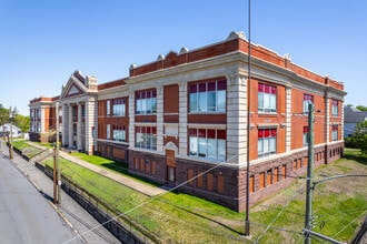 Lincoln Heights Apartments in Pittston, PA - Building Photo - Building Photo
