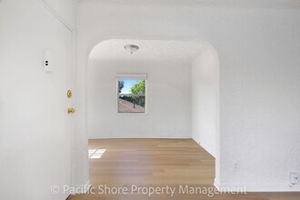 10753 Tabor St in Los Angeles, CA - Building Photo - Building Photo