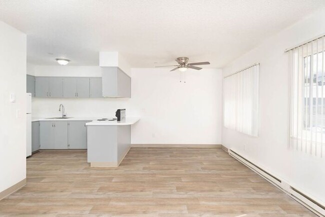 property at 1205 E Powell Blvd