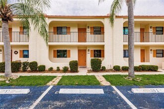 16361 Dublin Cir in Ft. Myers, FL - Building Photo - Building Photo