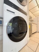 7949 SW 104th St in Miami, FL - Building Photo