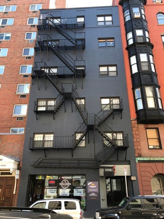 property at 146 Bowdoin St