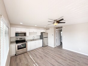 1110 E Highland Ave in Phoenix, AZ - Building Photo - Building Photo