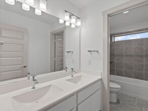 1508 Harvest Vine Ct in Friendswood, TX - Foto de edificio - Building Photo