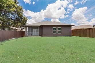 2126 Spikes St in Grand Prairie, TX - Building Photo - Building Photo