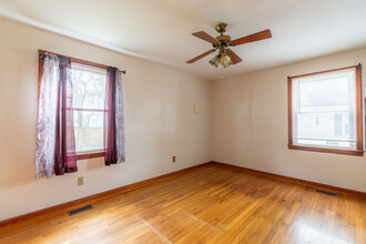 35 Camden St in Hampton, VA - Foto de edificio - Building Photo