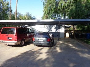 10th Place Fourplex in Phoenix, AZ - Building Photo - Building Photo