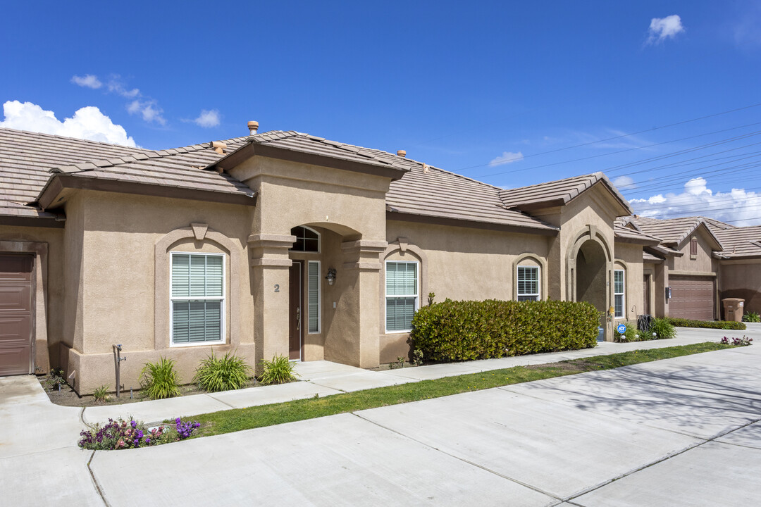 Jasmine Parke in Bakersfield, CA - Foto de edificio