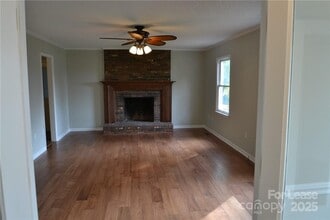 5440 Gunpowder Dr in Hickory, NC - Building Photo - Building Photo