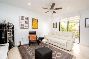 23480 SW 113th Ave in Princeton, FL - Building Photo