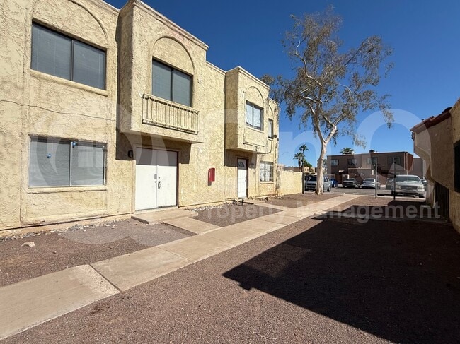 property at 1464 N 54th Ave