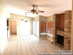 5555 Kissing Oak St in San Antonio, TX - Building Photo - Building Photo