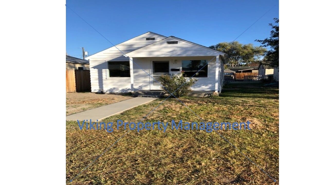 555 SE 2nd St in Prineville, OR - Building Photo