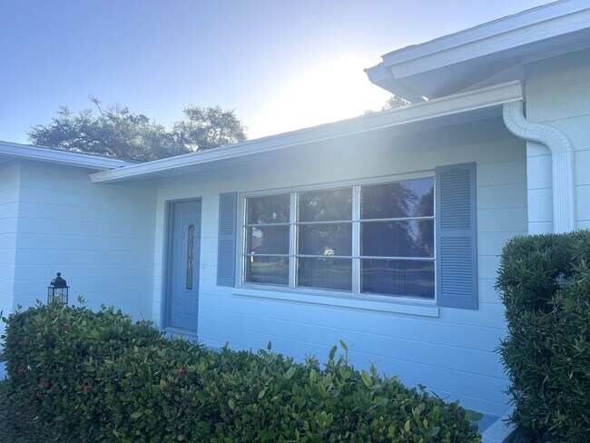 280 E Seminole Dr in Venice, FL - Building Photo - Building Photo