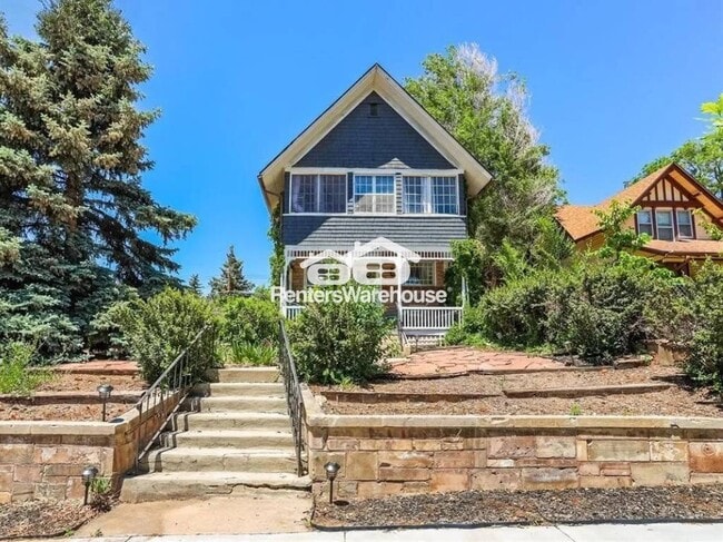 property at 824 E Kiowa St