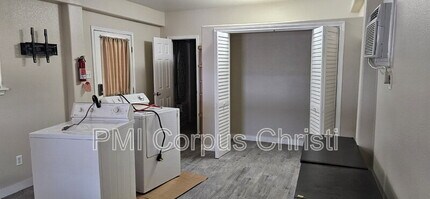 1210 Jonnell St in Corpus Christi, TX - Building Photo - Building Photo