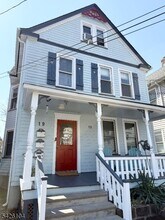 19 Sylvan Pl in Montclair, NJ - Building Photo - Building Photo