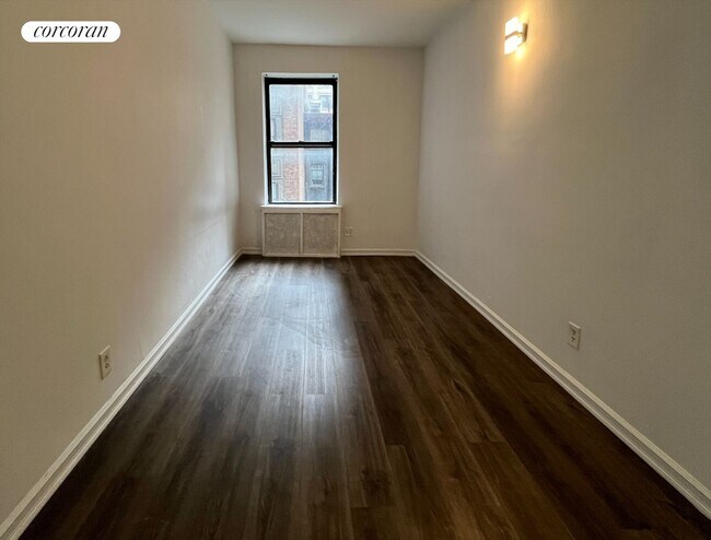 58 W 36th St. in New York, NY - Building Photo - Building Photo