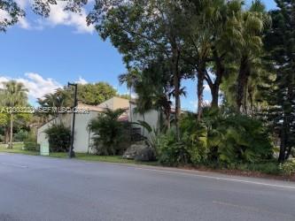 3877 Estepona Ave in Doral, FL - Building Photo - Building Photo