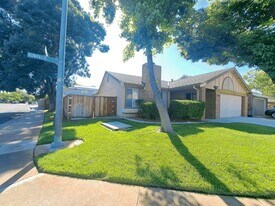 2680 Bonifacio Dr in Tracy, CA - Building Photo