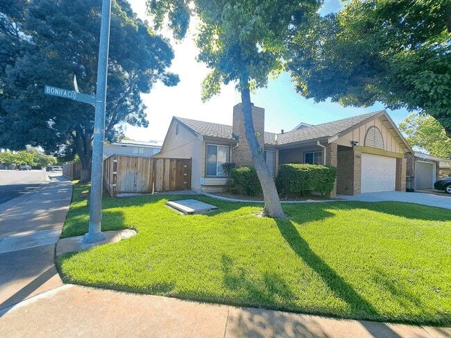 2680 Bonifacio Dr