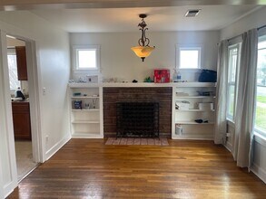 327 Maple Street in Medford, OR - Building Photo - Building Photo