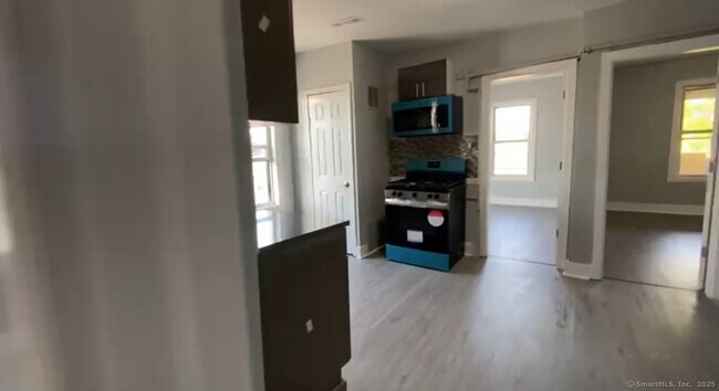 782 Hallett St in Bridgeport, CT - Building Photo - Building Photo