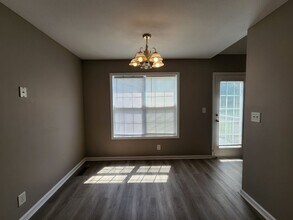 163 Appellate Ct in Clarksville, TN - Building Photo - Building Photo