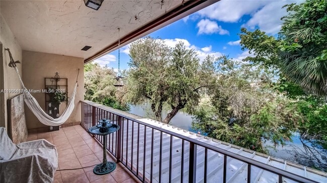 14107 SW 66th St in Miami, FL - Building Photo - Building Photo