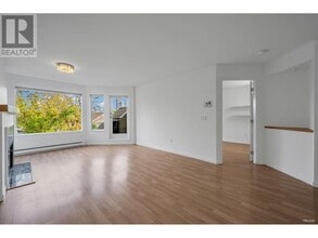 3770 Manor St in Burnaby, BC - Building Photo - Building Photo