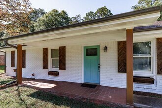 145 VFW Dr in Watkinsville, GA - Building Photo - Building Photo