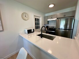 10111 Golden Meadow Dr in Austin, TX - Building Photo