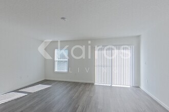 8736 103rd Ave in Vero Beach, FL - Building Photo - Building Photo