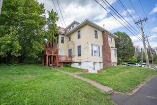 313 S 21st Ave E, Unit 1 in Duluth, MN - Building Photo