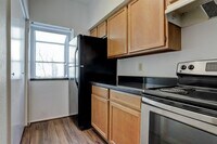 7611 Cambridge St photo'