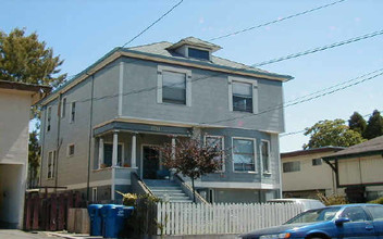 2251 Pacific Ave in Alameda, CA - Building Photo - Building Photo