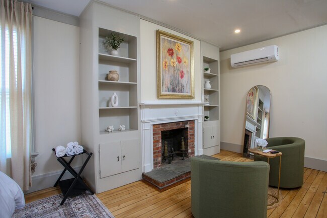 44 Main St-Unit -#1 in Stockbridge, MA - Building Photo - Building Photo