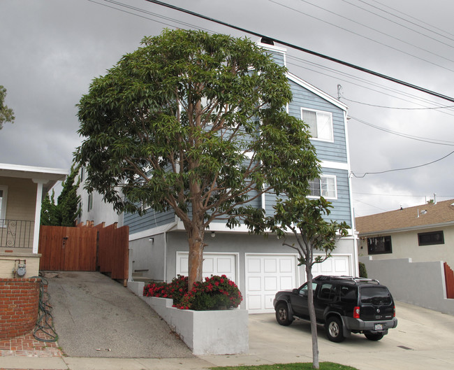 519 E Walnut Ave in El Segundo, CA - Building Photo - Building Photo