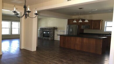 1711 Lone Pine Dr in Billings, MT - Building Photo - Building Photo