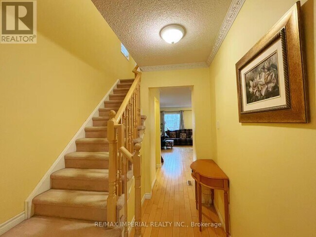 2955 Thomas St in Mississauga, ON - Building Photo - Building Photo