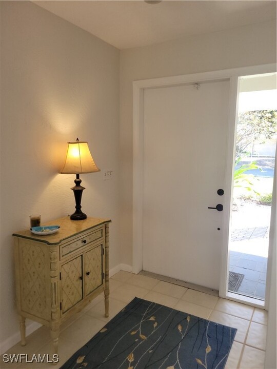 735 High Pines Dr in Naples, FL - Building Photo