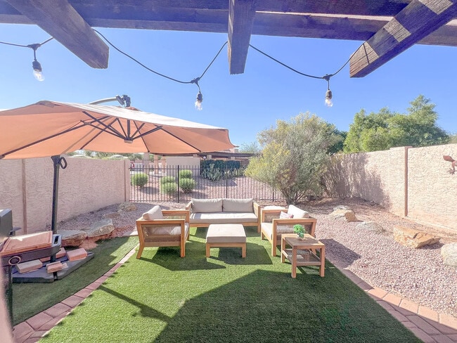 property at 1702 N Ventura Ln