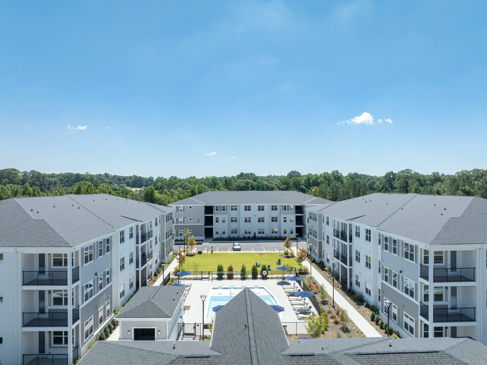 Woodlands Creekside in Mcdonough, GA - Building Photo