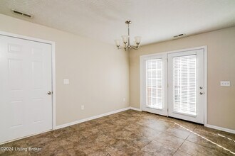 375 Clover Cove Dr in Shepherdsville, KY - Building Photo - Building Photo