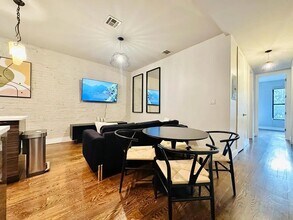 104 Rogers Ave in Brooklyn, NY - Building Photo - Building Photo