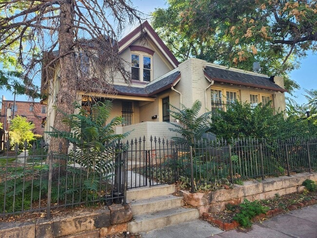 property at 1720 N Pearl St