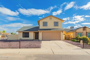 2537 N 87th Dr in Phoenix, AZ - Building Photo