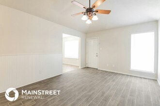 200 Brook Cir in Krum, TX - Foto de edificio - Building Photo